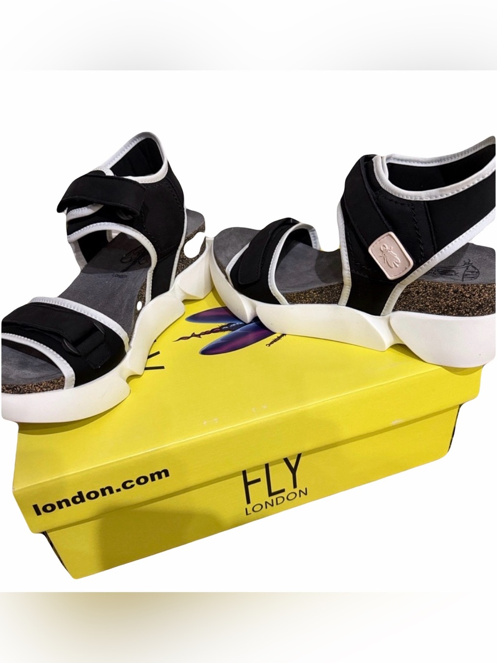 NIB FLY LONDON 10.5-11 Women’s 41 EURO SIGO PLATFORMS SANDALS in Original Box.